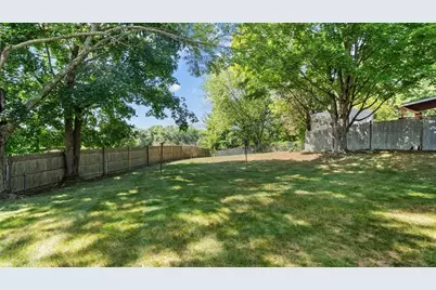 129 Anawan St, Brockton, MA 02302 - Photo 9