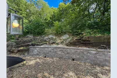 282 Pleasant St, Marblehead, MA 01945 - Photo 27