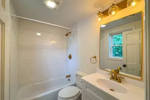 282 Pleasant St, Marblehead, MA 01945 - Photo 21