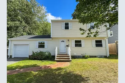 282 Pleasant St, Marblehead, MA 01945 - Photo 1