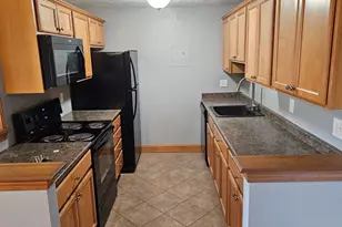 135 Grove St, Rockland, MA 02370 - Photo 3