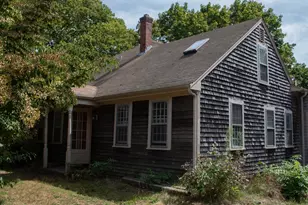 562 North Ave, Rochester, MA 02770 - Photo 1