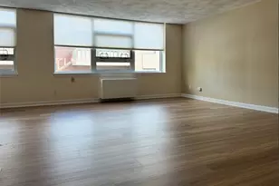 2 Hammond Pond Pkwy, Newton, MA 02467 - Photo 9