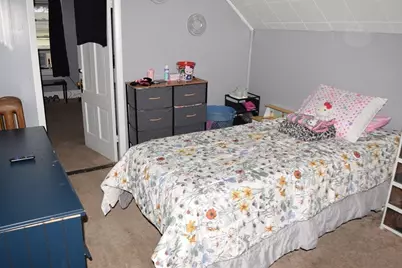 5 Vernon St, Holyoke, MA 01040 - Photo 23