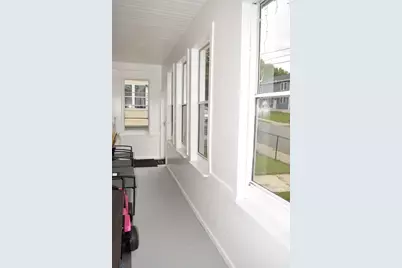 5 Vernon St, Holyoke, MA 01040 - Photo 27