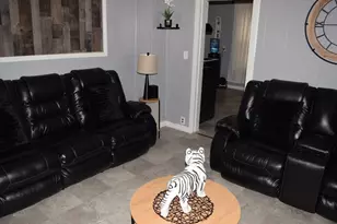 5 Vernon St, Holyoke, MA 01040 - Photo 15