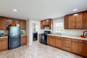 262 Plymouth St, Bridgewater, MA 02324 - Photo 15