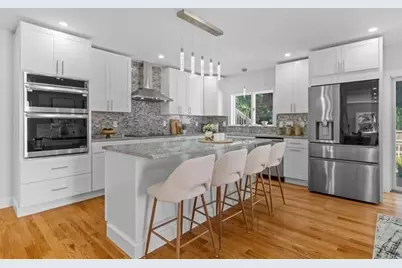 321 Albemarle Rd, Newton, MA 02460 - Photo 13