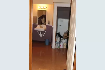 53 Pleasant St, Orange, MA 01364 - Photo 17