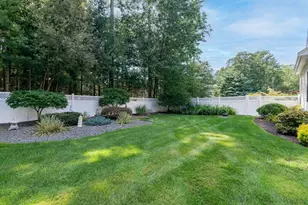 53 Queens Cir, Raynham, MA 02767 - Photo 15