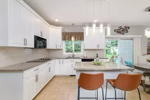 53 Queens Cir, Raynham, MA 02767 - Photo 19