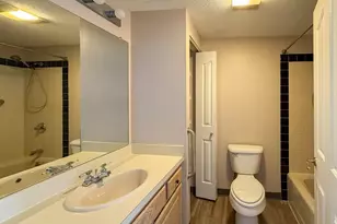 34 Sumner Ave, Springfield, MA 01108 - Photo 5