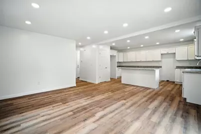 150 Seymour Ave, Springfield, MA 01109 - Photo 7