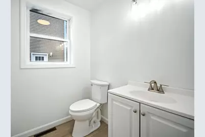 150 Seymour Ave, Springfield, MA 01109 - Photo 15