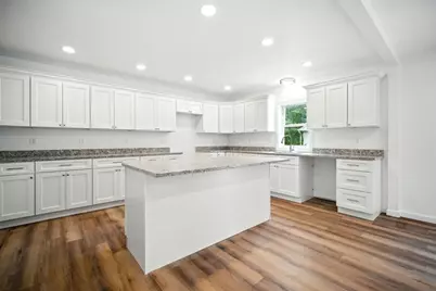 150 Seymour Ave, Springfield, MA 01109 - Photo 9