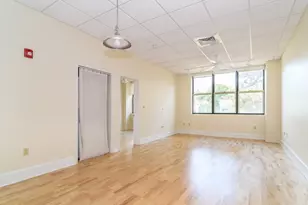 948 Main St, Waltham, MA 02451 - Photo 5