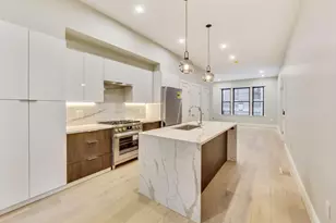 14 N Bennet St, Boston, MA 02113 - Photo 1