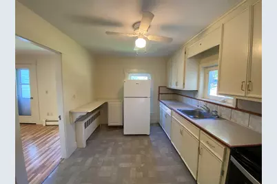 10 E Prospect St, Erving, MA 01344 - Photo 7