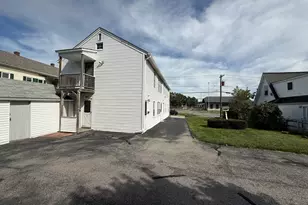 13 Oxford Ave, Dudley, MA 01571 - Photo 11