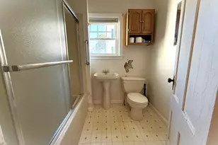 13 Oxford Ave, Dudley, MA 01571 - Photo 23