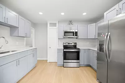 57 Narragansett St, Springfield, MA 01107 - Photo 3