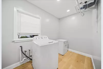 57 Narragansett St, Springfield, MA 01107 - Photo 7