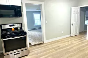 106 Leroy Ave, Lawrence, MA 01841 - Photo 9