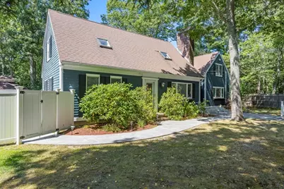44 Avalon Cir, Barnstable, MA 02655 - Photo 3