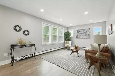 77 Coleman St, Springfield, MA 01109 - Photo 5