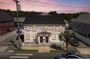 11 Lowell St, Arlington, MA 02476 - Photo 3