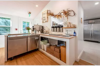 162 Main St, Essex, MA 01929 - Photo 19