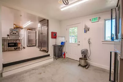 162 Main St, Essex, MA 01929 - Photo 23