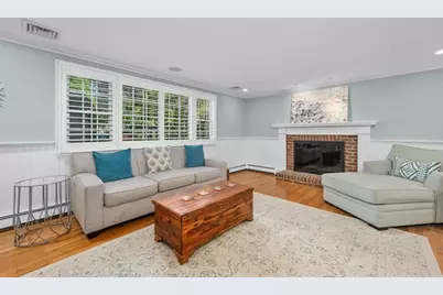 77 Robbins St, Barnstable, MA 02655 - Photo 5