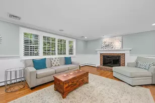 77 Robbins St, Barnstable, MA 02655 - Photo 5