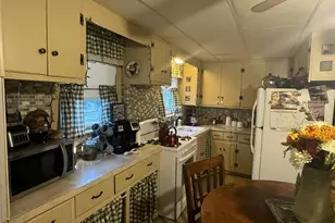 539 Aetna St, Fall River, MA 02721 - Photo 9