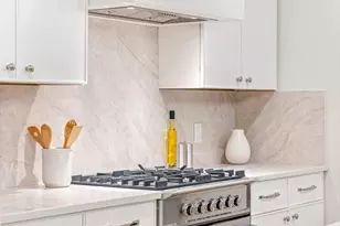 421 Saratoga St, Boston, MA 02128 - Photo 9