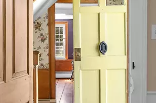 16 Elm St, Ipswich, MA 01938 - Photo 3