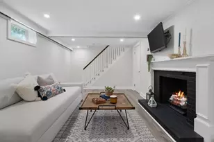 2 Longfellow Rd, Wellesley, MA 02481 - Photo 25