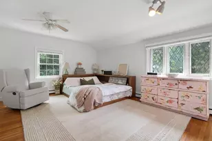 2 Longfellow Rd, Wellesley, MA 02481 - Photo 23