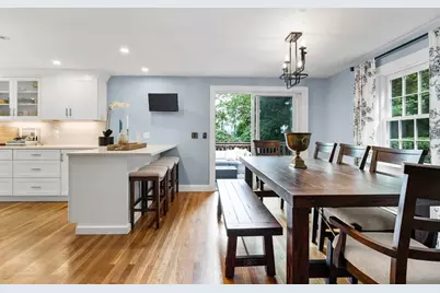 2 Longfellow Rd, Wellesley, MA 02481 - Photo 3