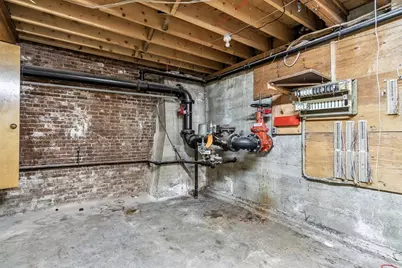 468 Essex St, Lawrence, MA 01840 - Photo 21