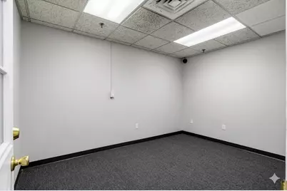 468 Essex St, Lawrence, MA 01840 - Photo 9