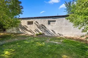 50-1/2 Dalton Ave, Pittsfield, MA 01201 - Photo 3