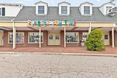 85 River St #2A, Waltham, MA 02453 - Photo 1