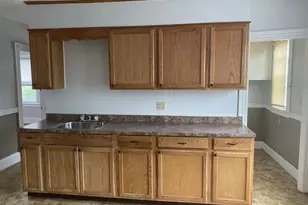 34-36 Mazarin St, Springfield, MA 01151 - Photo 3