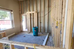 179 Pratt St, Fitchburg, MA 01420 - Photo 15