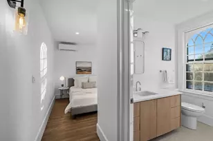 132 Elm St, Marblehead, MA 01945 - Photo 17