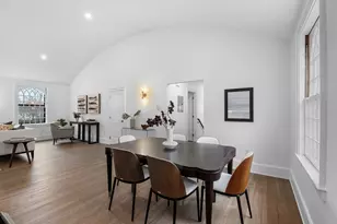 132 Elm St, Marblehead, MA 01945 - Photo 3