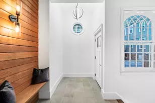 132 Elm St, Marblehead, MA 01945 - Photo 3