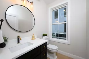 43 Chickatawbut St, Boston, MA 02122 - Photo 11